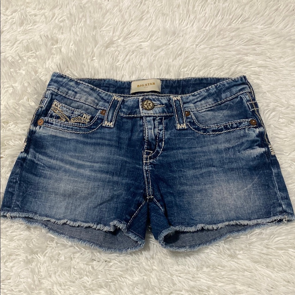 Big Star Women's Blue Denim Shorts size 25